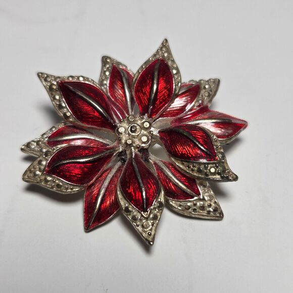 Vintage Red Enamel Poinsettia Flower Brooch Pin, Silver Tone Christmas Holiday J - Picture 1 of 5